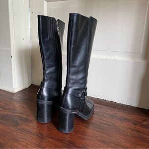 ⚠️ SOLD ⚠️ Y2K 2000s knee high Tommy Hilfiger Boots with red interior